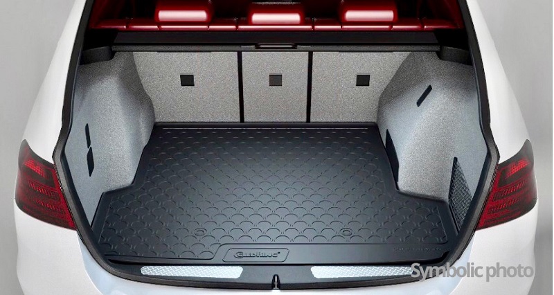 additional description: upper boot; adjustable boot floor in top position cod 8397 MTM Boot Liner DS7 CROSSBACK 2019- Tailored Trunk Mat with Antislip