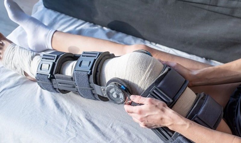 when to visit the spa after knee surgery
